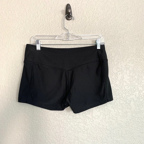 Medium Nike Shorts - Picture 2 of 4